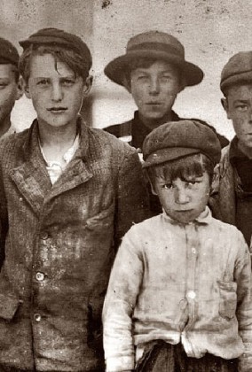 old 1920s great depression photo of a bunch of a group rugrat hooligan tough kids